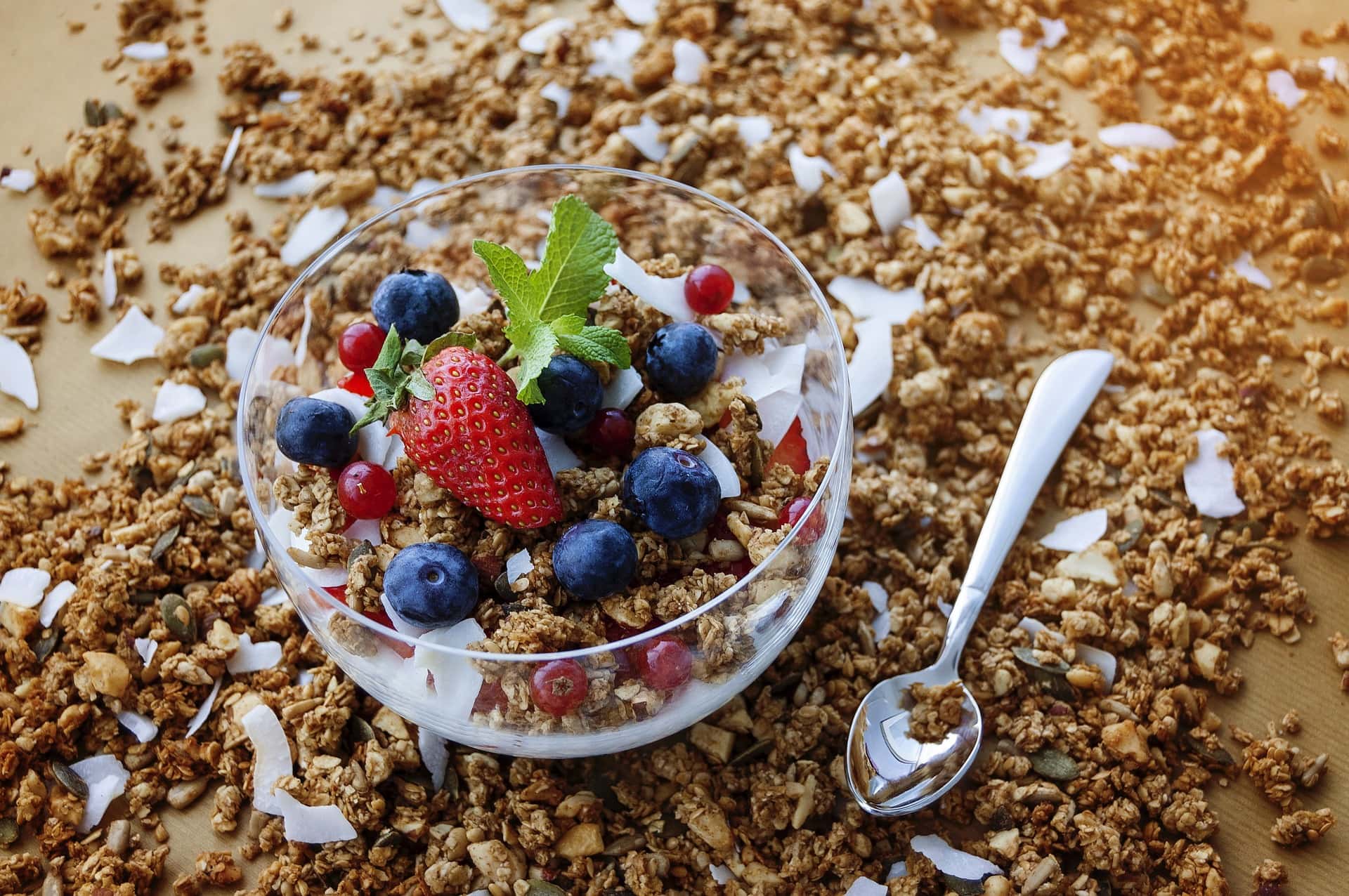 Studio, uno yogurt al giorno e una dieta ricca di fibre riduce il rischio di cancro ai polmoni