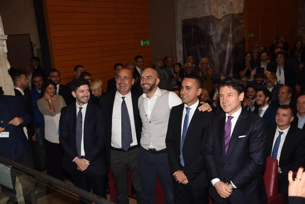 Elezioni Umbria, “dopo la grande mazzata” Giuseppe Conte sicuro si difende, se salto non c’è nessun altro Premier ma incombe l’ombra di Draghi