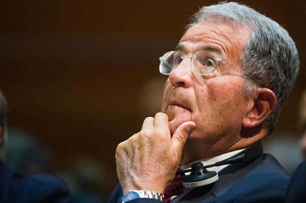 Il dibattito sul piano del governo Meloni per l'invio dei migranti indesiderati in Albania continua a infiammare il panorama politico italiano. Romano Prodi, ex premier e figura di spicco del centrosinistra,