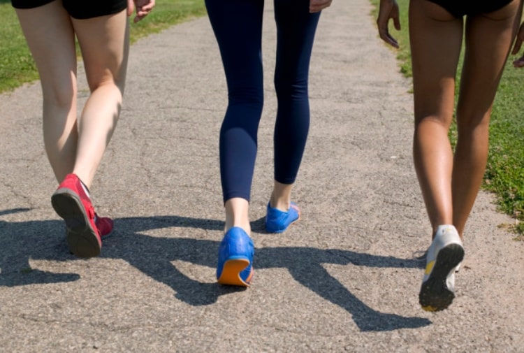 Camminare a passo svelto fa più effetto che andare in palestra