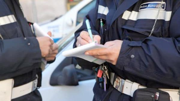 Notificata a un automobilista una multa del 208 D.C. di 32mila euro per un divieto di sosta