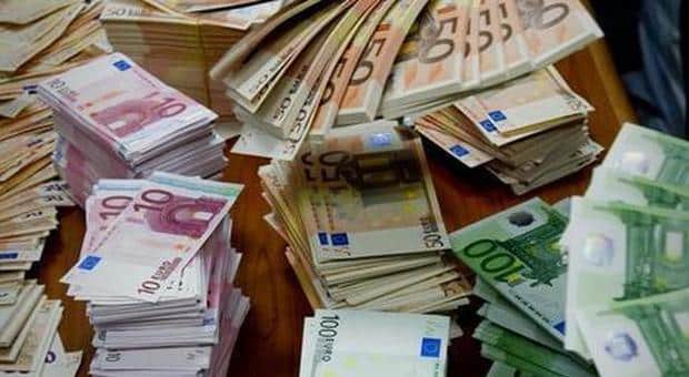 Eredita 1 miliardo delle vecchie lire da una zia ma non è più in tempo per la conversione in euro e quei soldi non valgono più niente