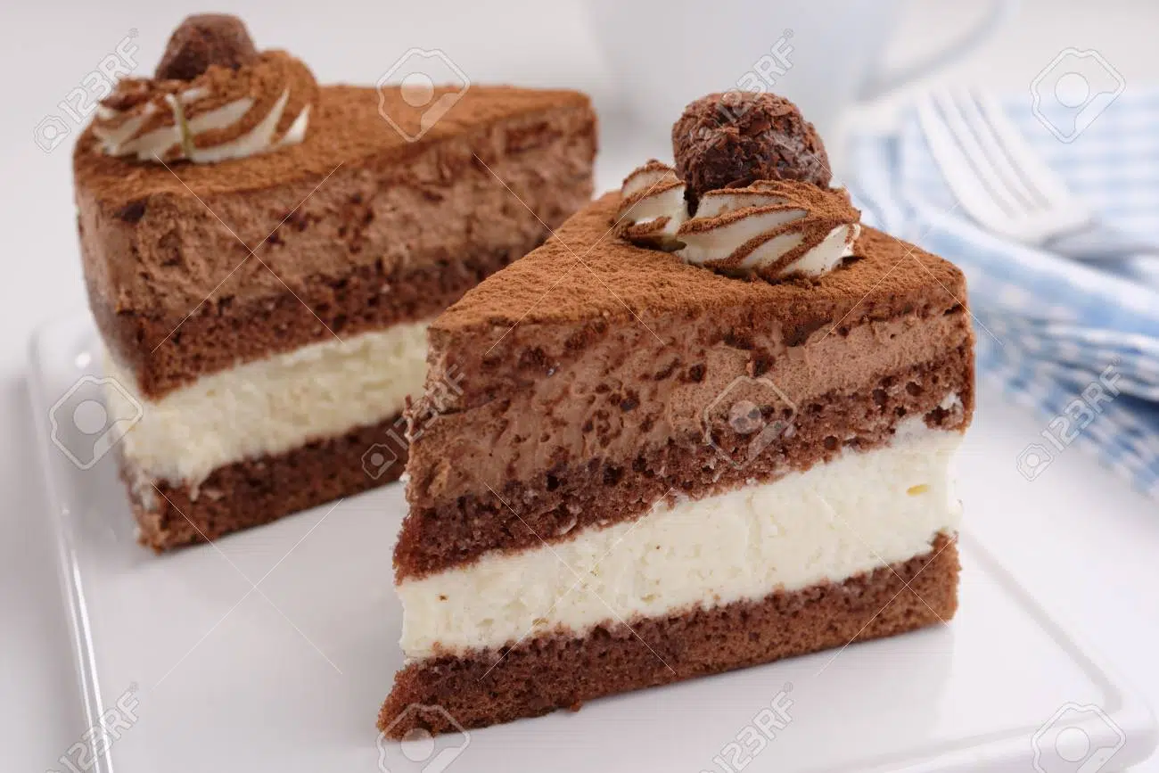 Va a mangiare una fetta di torta in un bar, sbaglia a digitare il pin e le vengono addebitati 6400 euro
