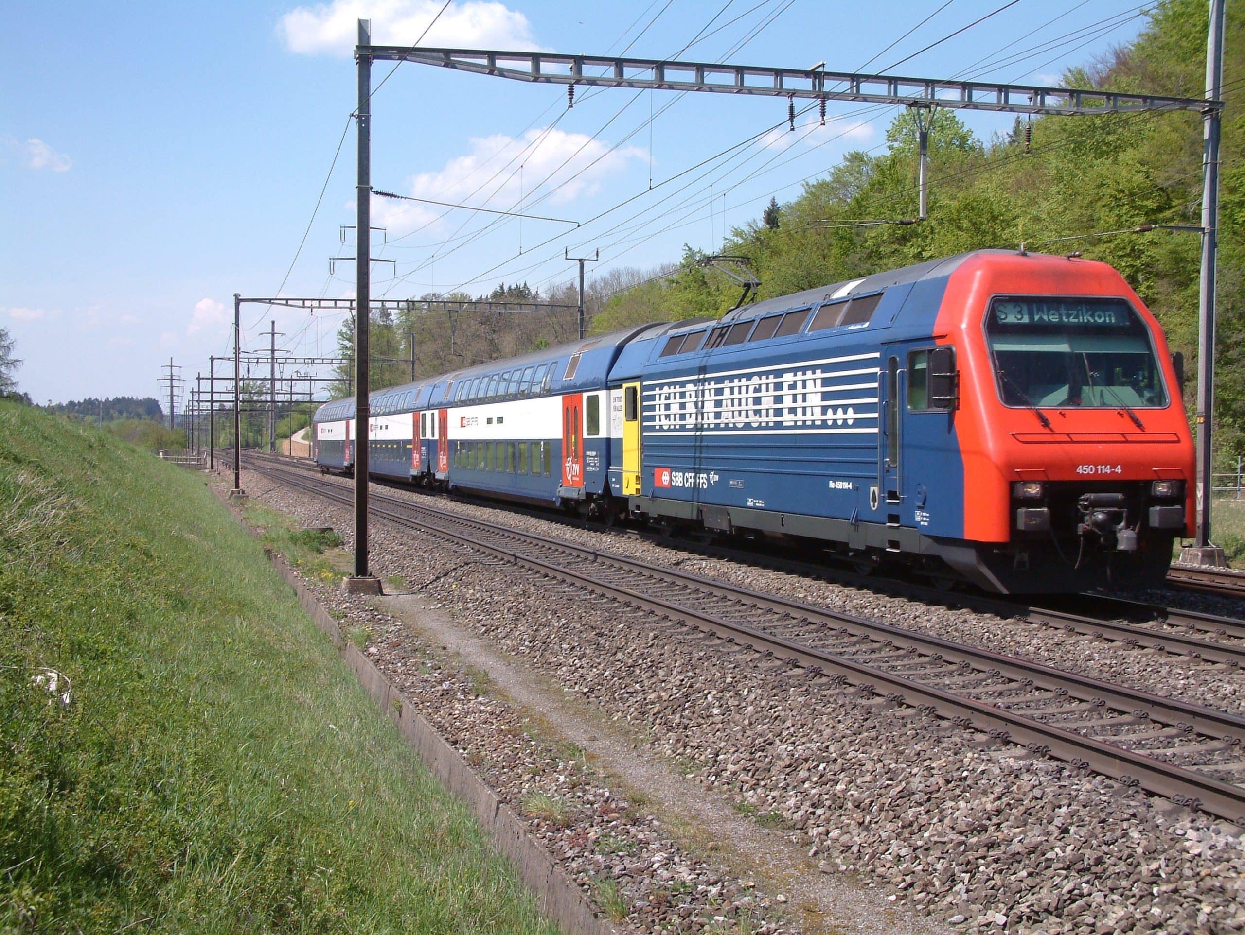 Non paga il biglietto sul treno per tante volte, passano 50 anni e scrive una lettera alle ferrovie chiedendo di poter pagare tutto