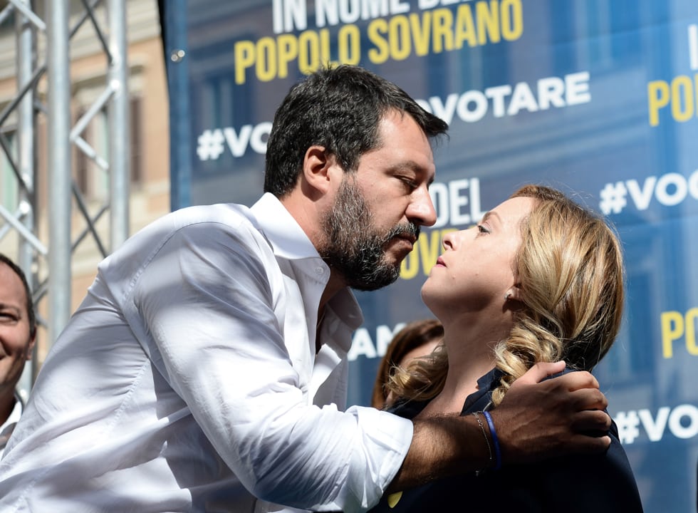 Giorgia Meloni “Approfittare che un agente della scorta sia positivo al Coronavirus per attaccare Salvini è mediocre e disgustoso, L’Italia non merita questo schifo”