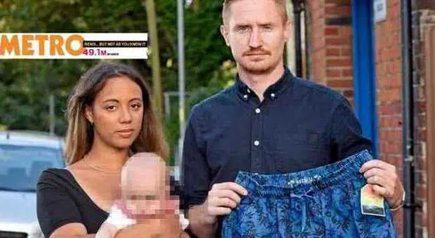33enne compra un costume da bagno in un centro commerciale e trova nella tasca qualcosa si sconvolgente