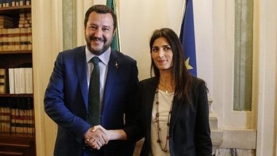 Matteo Salvini prepara l’invasione leghista a Roma contro Zingaretti e la Raggi per il 16 febbraio, la risposta della Raggi “romani staccate la corrente ai campanelli”