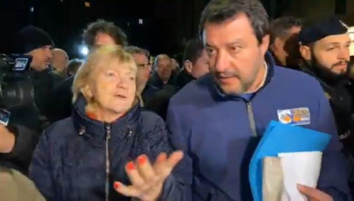 Salvini sulla citofonata a Bologna “Da quando ho fatto quel gesto al quartiere Pilastro non si spaccia più!”