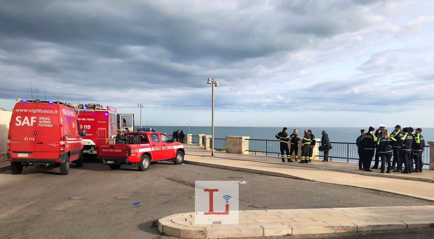 Polignano a Mare, attimi di panico, giovane donna tenta di suicidarsi lanciandosi da una scogliera in mare
