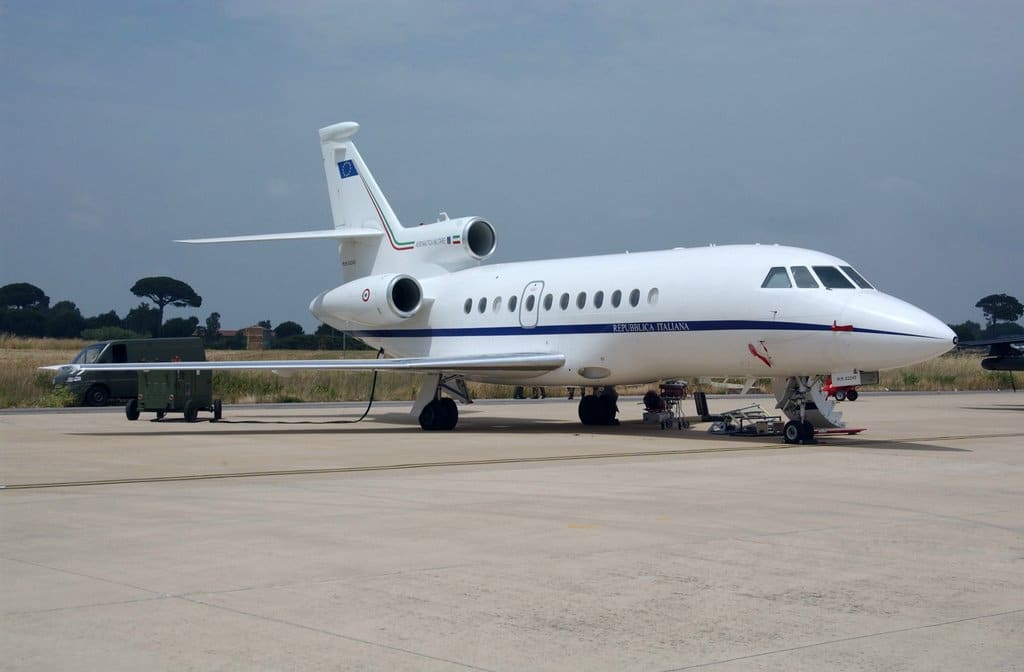 Bari, neonato in pericolo di vita, si mobilita l’Aeronautica per salvarlo, volo speciale per trasportarlo all’Ospedale Bambino Gesù di Roma