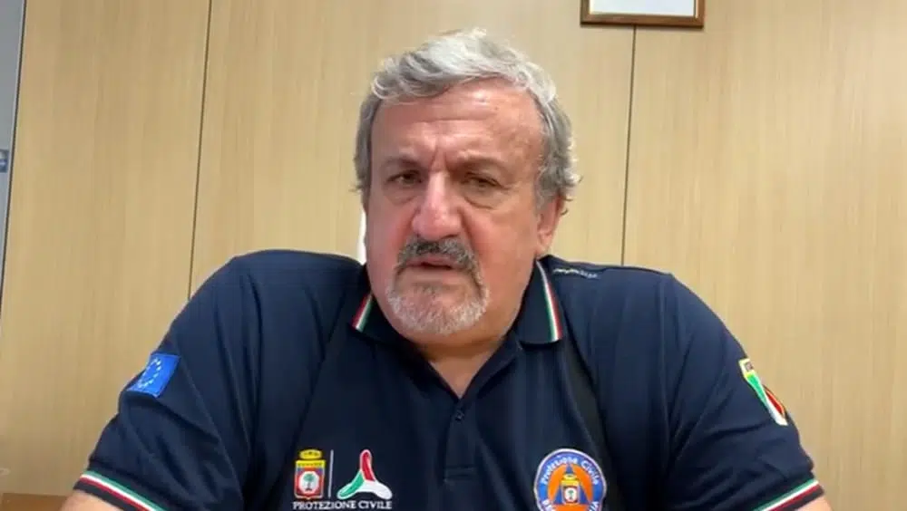 Emiliano “Entro fine novembre in Puglia ci saranno 2.500 persone ricoverate per Covid”