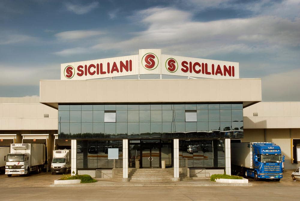 Focolaio Siciliani carni, sono 56 i casi positivi non 66, il risultato dei tamponi di sette dipendenti resta “sospeso”