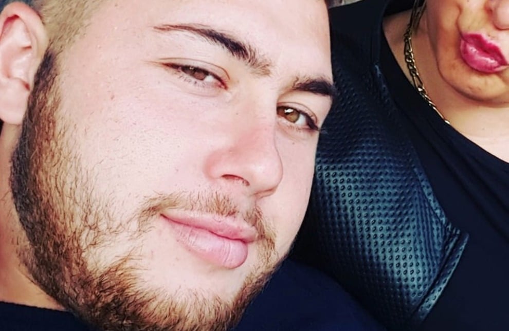 Ragazzo di 23 anni, raggiunto da una scarica elettrica sull’autoscontro del luna park, è morto folgorato