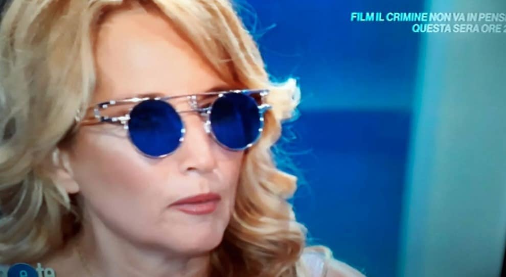 Jo Squillo al veleno contro il Grande fratello vip: “E’ una pozzanghera di fango…”