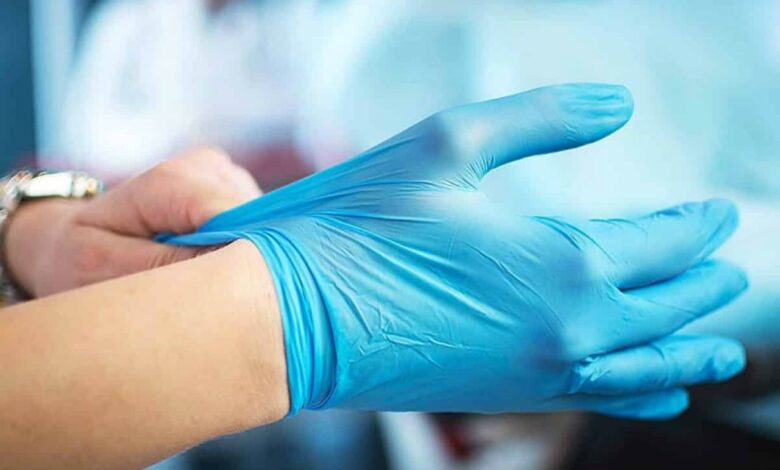 Emergenza Covid-19, Loparco “I guanti vanno utilizzati solo negli ospedali, altrimenti sono un pericolo per la trasmissione dell’infezione”