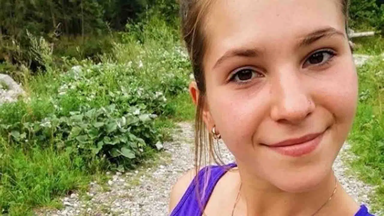 Silvia, si tuffa nel Lago di Garda, batte la testa e muore, la lettera disperata del padre