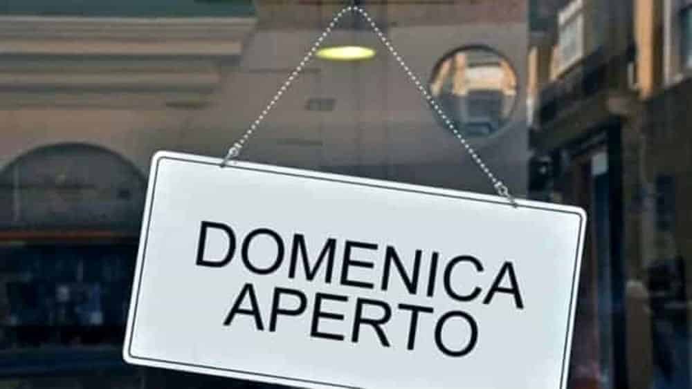 Puglia 2 giugno, i negozi e centri commerciali saranno aperti , i sindacati insorgono