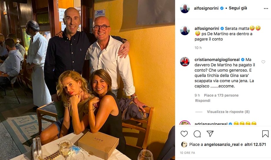 Alessia Marcuzzi va al ristorante con Alfonso Signorini che posta la foto e dice: “De Martino è alla cassa a pagare il conto”