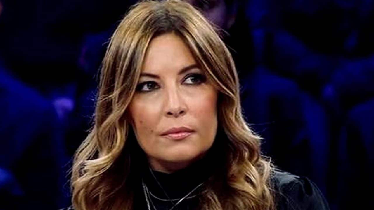 Figlia Totti, interviene Selvaggia Lucarelli e dice: “E’ stato fatto anche alla 15enne Aurora Ramazzotti ma nessuno fiatò forse perché …”