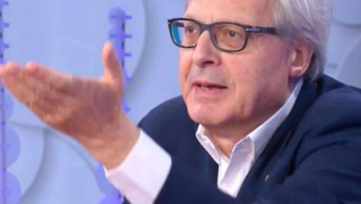 Vittorio Sgarbi attacca Selvaggia Lucarelli: “Inacidita pettegola”