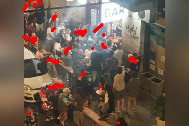 Bari, Decaro blocca la movida, alcune zone della città blindate dalle ore 21, niente assembramenti a Bari Vecchia, zona Umbertina e Poggiofranco