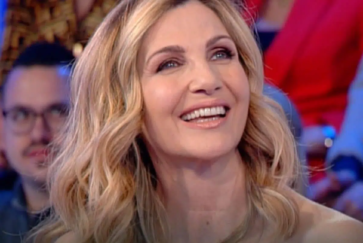 Lorella Cuccarini, dopo la delusione con la Rai dice “Il passato me lo sono buttato dietro le spalle” ma poi aggiunge una frase …