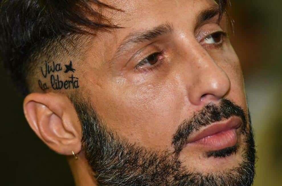 Fabrizio Corona al veleno contro Aurora Ramazzotti “Prima denuncia il catcalling e poi …”