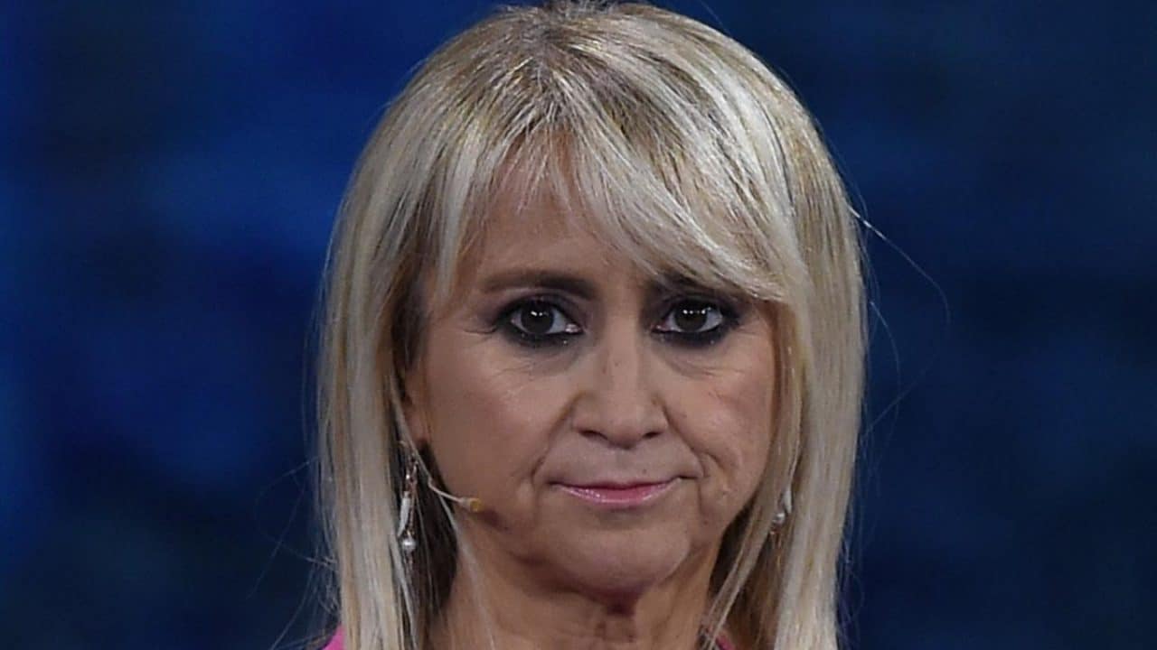 Luciana Littizzetto fa una rivelazioni su Maria De Filippi: “Come stava prima della morte di Maurizio”