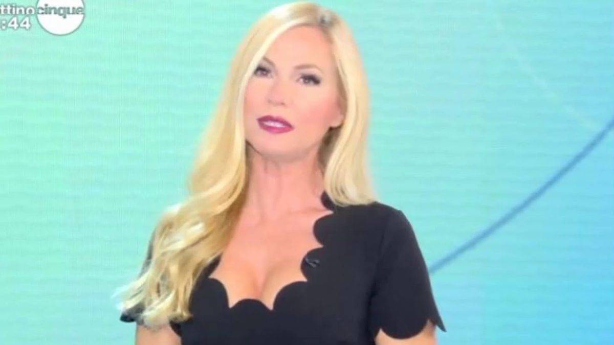 Mattino 5, Federica Panicucci zittisce la sua ospite “questa cosa non posso sentirla”, gelo in studio