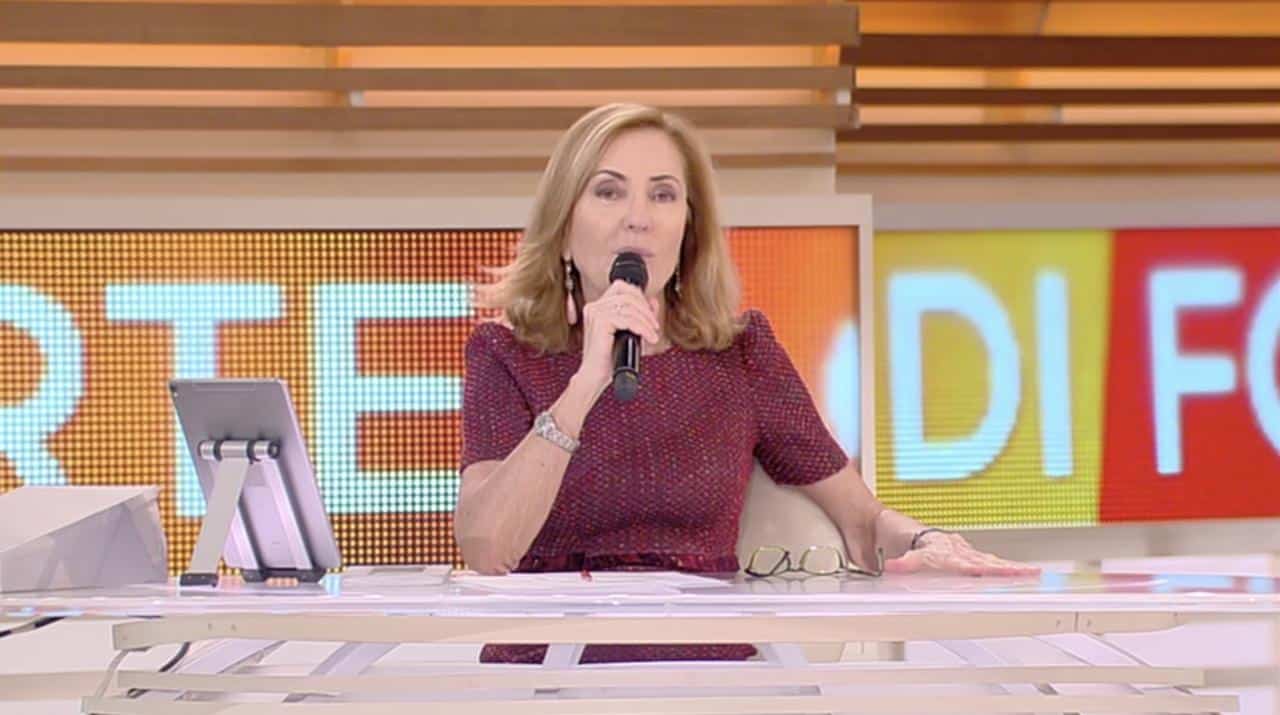 Forum, attacco a Barbara Palombelli “ridicolo teatrino”, Maurizio Costanzo dice la sua senza peli sulla lingua