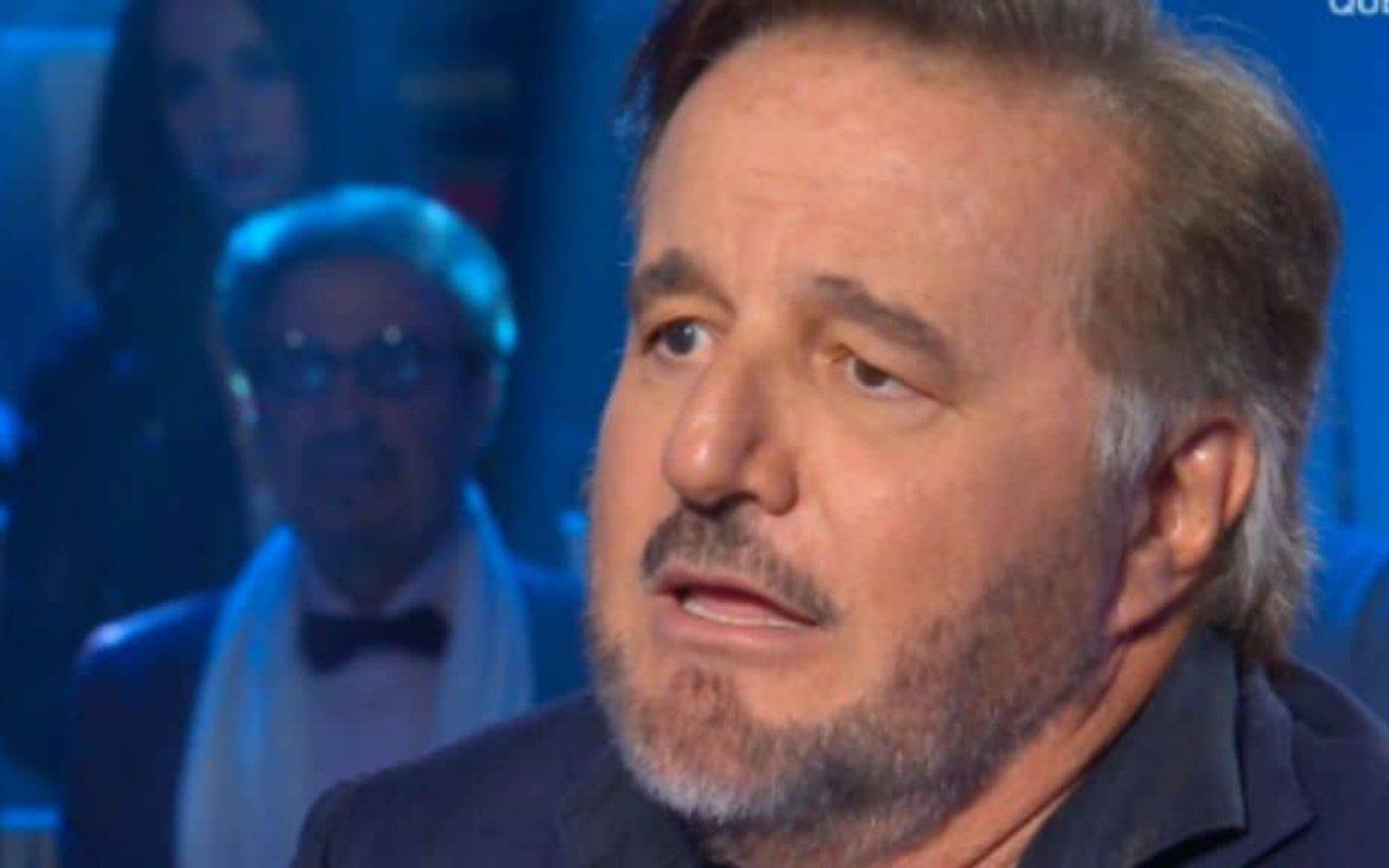 Gf Vip, Christian De Sica durissimo con Alfonso Signorini: «Orribile cosa è stato capace di fare … »