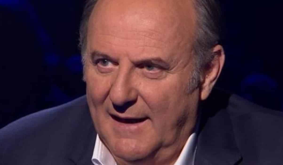 Verissimo, Gerry Scotti nella bufera: “A Sanremo non posso andare perché c’è una persona che non me lo permette ” la Toffanin in grandissimo imbarazzo