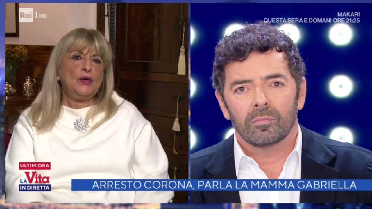 La vita in diretta, Alberto Matano fuori di sé con la mamma di Fabrizio Corona: “Stia attenta a come parla…”