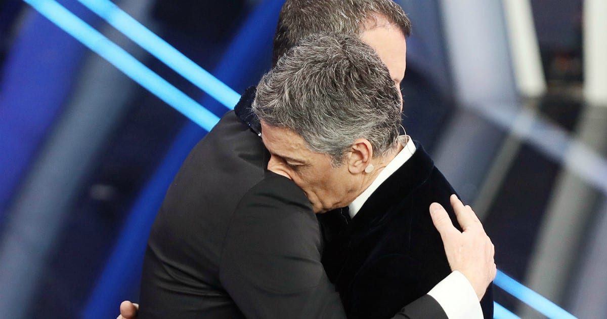 Sanremo 2021, Fiorello non regge l’emozione, crolla e scoppia a piangere “Io ho …”