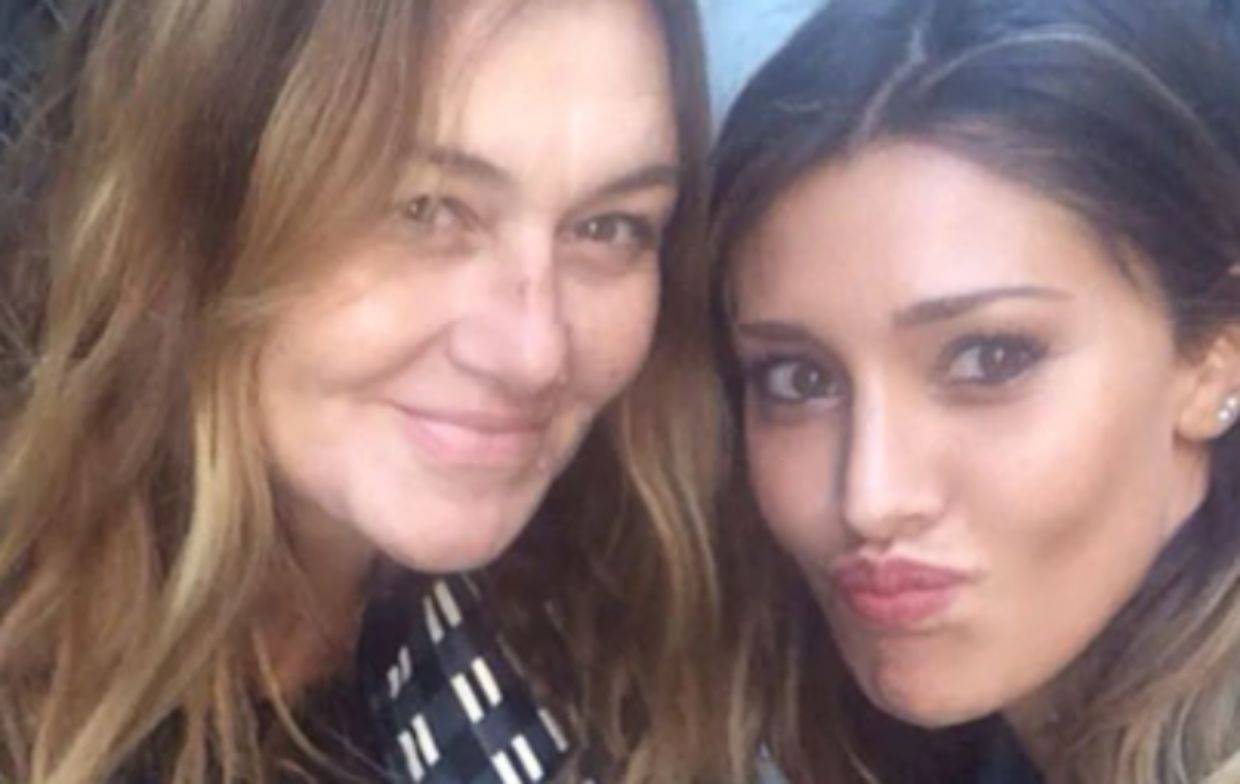 Belen Rodriguez attaccata sui social “Il lavoro …”, mamma Veronica una furia contro gli haters