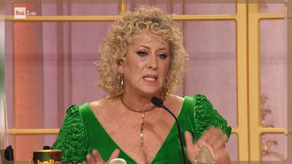 Amici, Carolyn Smith al veleno, interviene a muso duro e dice …