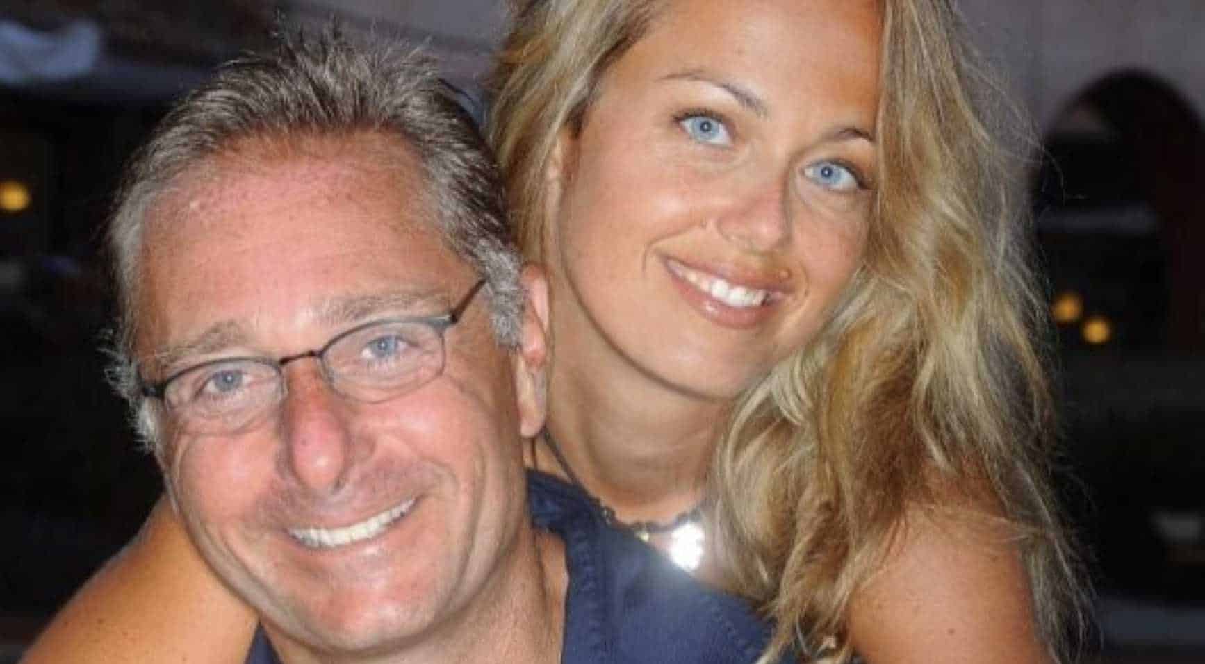 Bruganelli e Paolo Bonolis prendono in giro Totti e la Blasi, il web li massacra: “Pensate a voi”