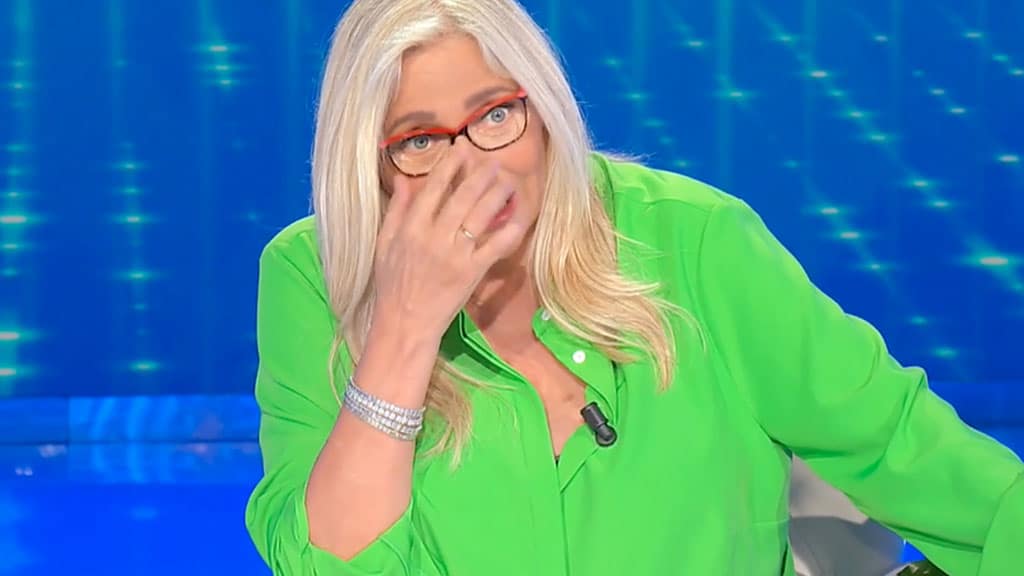 Domenica In, Mara Venier si rivolge a Milly Carlucci e dice “Ecco …”, gelo in studio