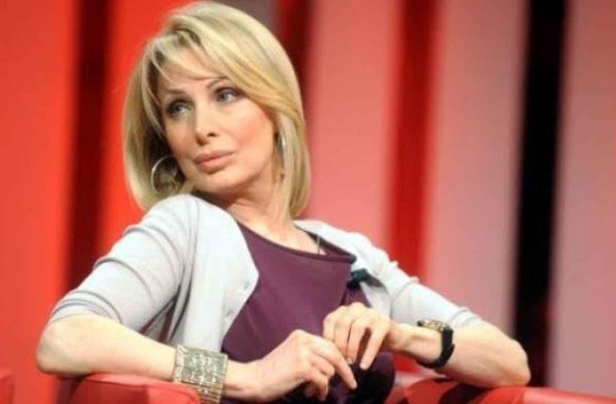 Marta Flavi, diretta su Maria De Filippi: “Io penso che dovrei …”