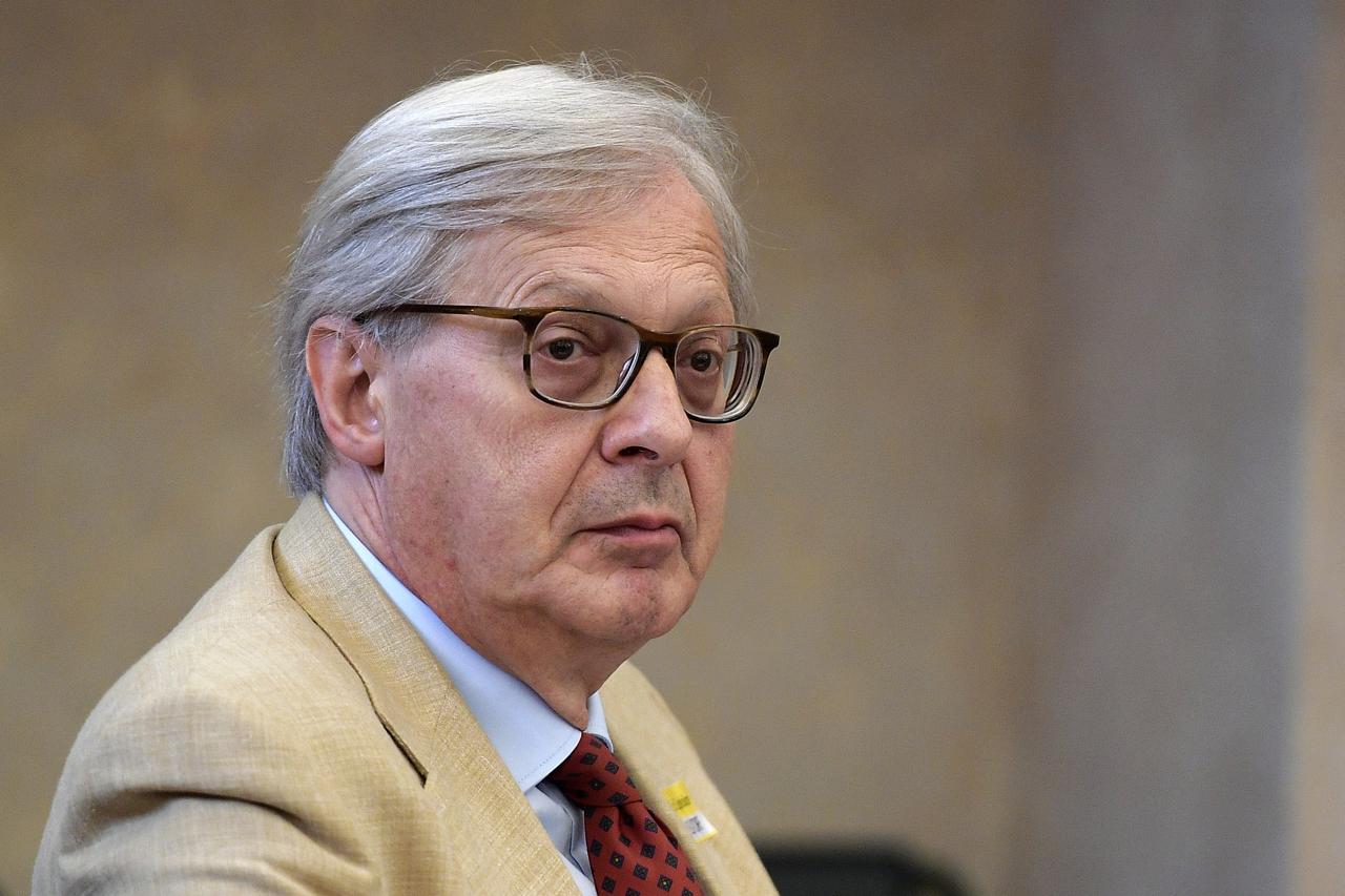 Vittorio Sgarbi, in guerra con la figlia per Alfonso Signorini, racconta tutto