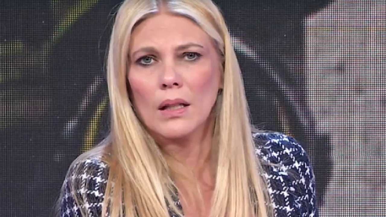 Storie Italiane, Eleonora Daniele al veleno su Checco Zalone: “Mandiamo in onda solo i filmati di Fiorello”
