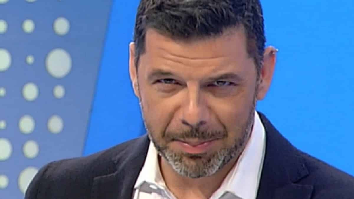 La vita in diretta, Salvo Sottile fa un gesto per Alberto Matano che nessuno si aspettava