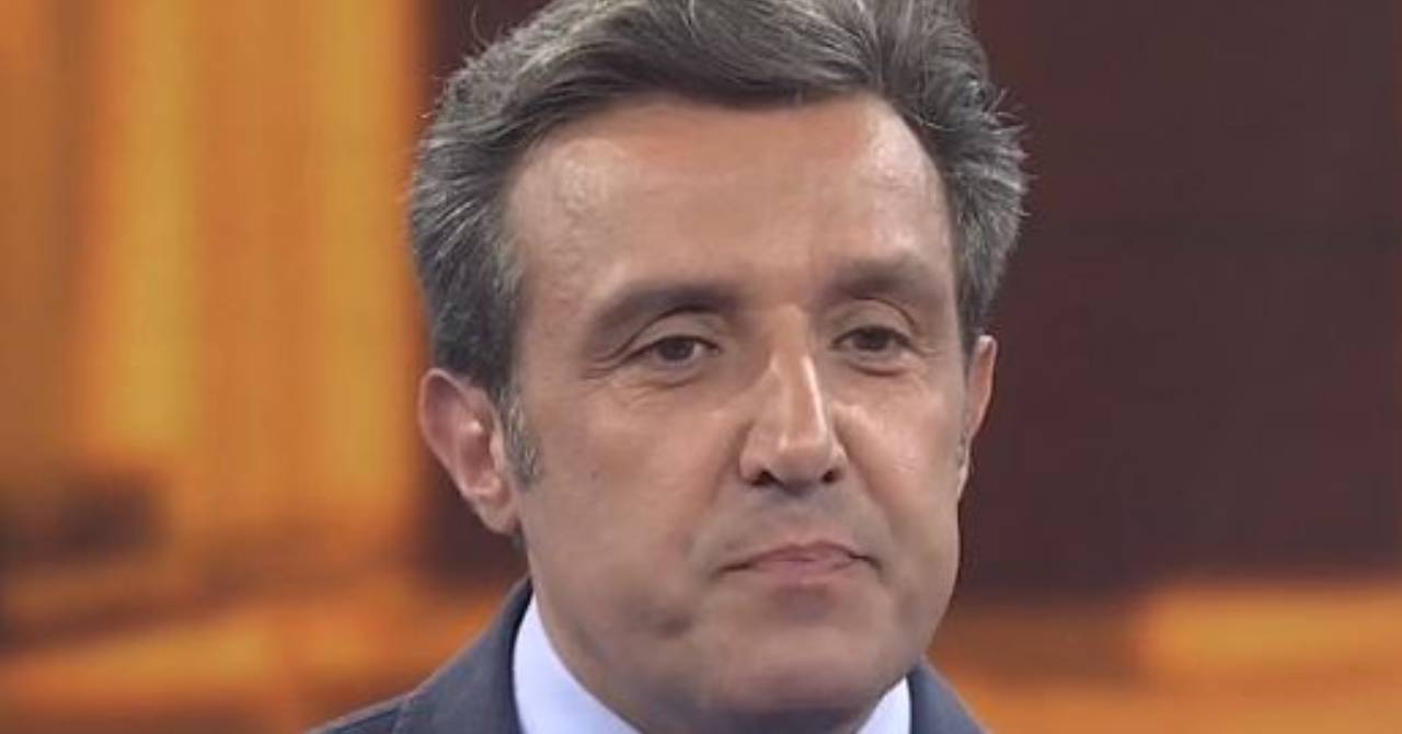 Flavio Insinna diretto: “E’ arrivata una mail …”