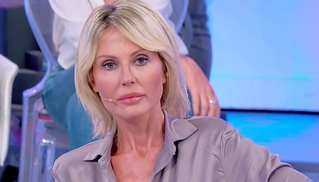 Nathaly Caldonazzo una furia contro Alessandro Basciano “E’ un …”