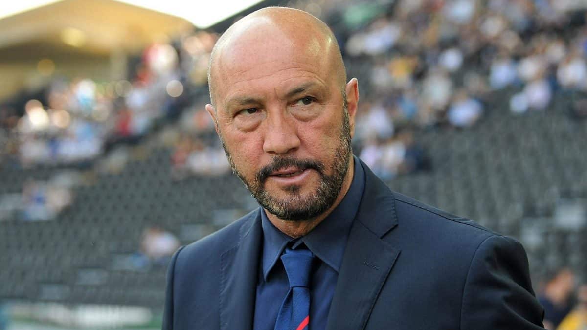 Walter Zenga fuori di sè: “Mi hanno fatto quattro dosi di vaccino …”