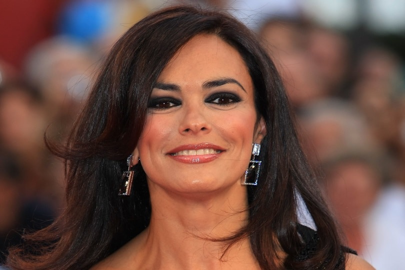 Maria Grazia Cucinotta fuori di sè “Non sono una stupida …”