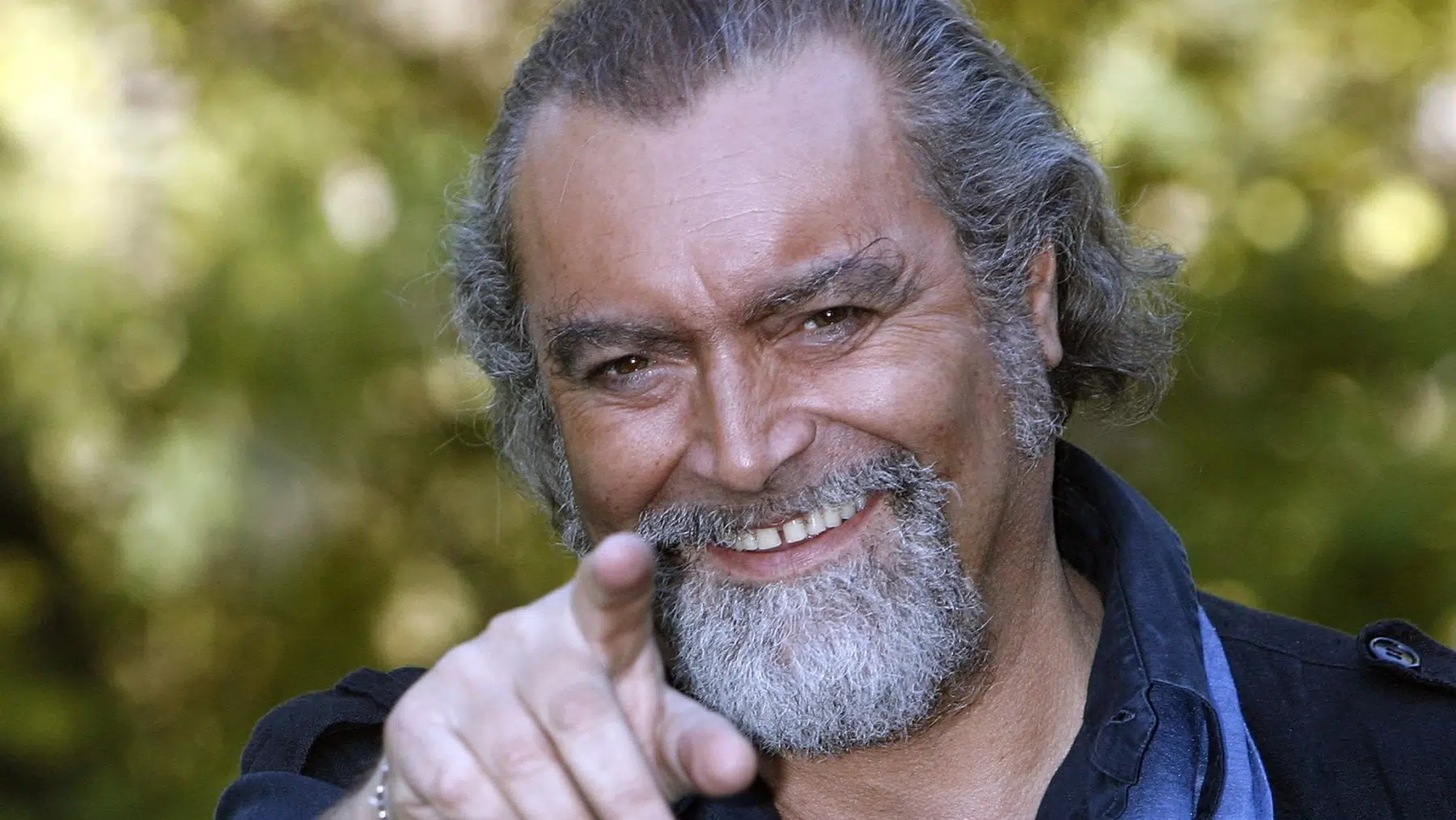Domenica In, Diego Abatantuono a Mara Venier: “Ci siamo sbronzati insieme a Milano, ti ricordi il dopo? … lasciamo stare …” cala il gelo in studio e Mara Venier …