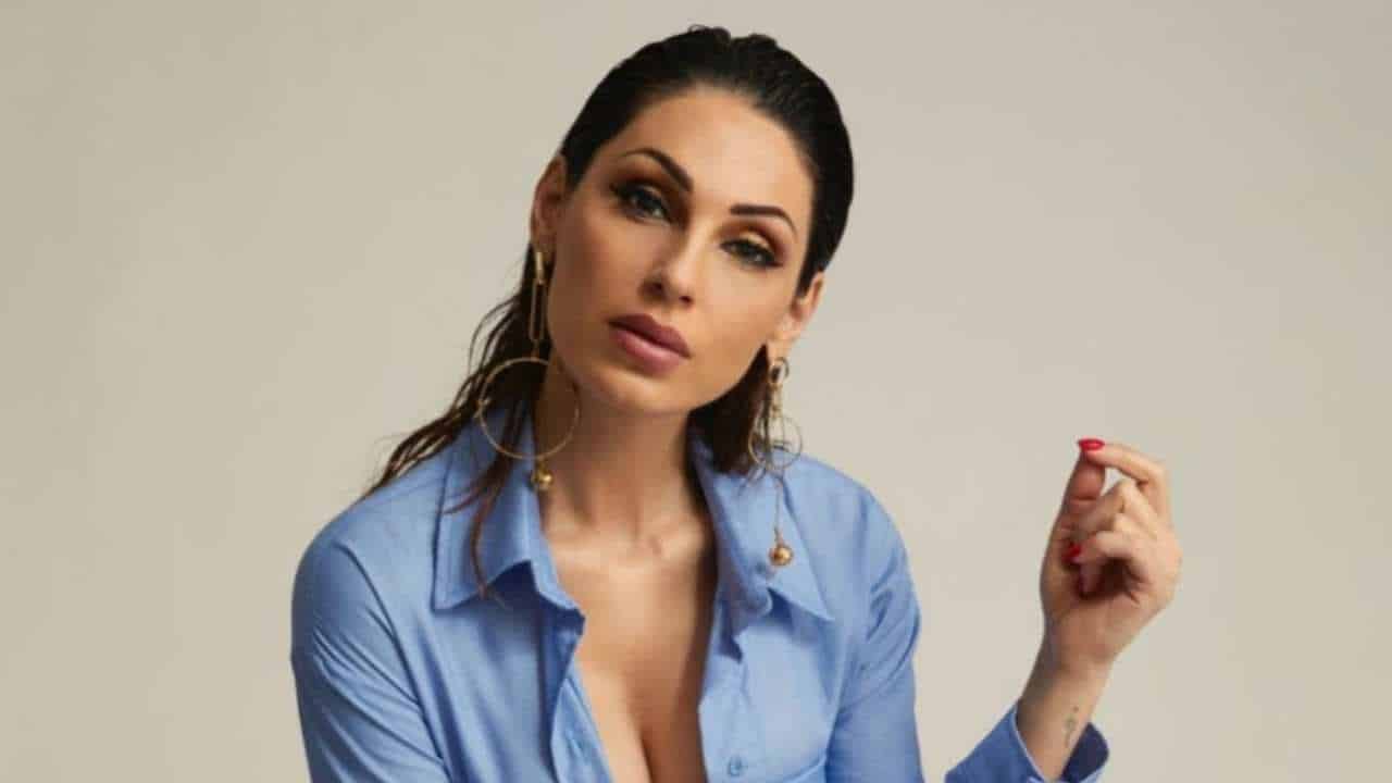 Anna Tatantelo, un’hater e lei replica a tono