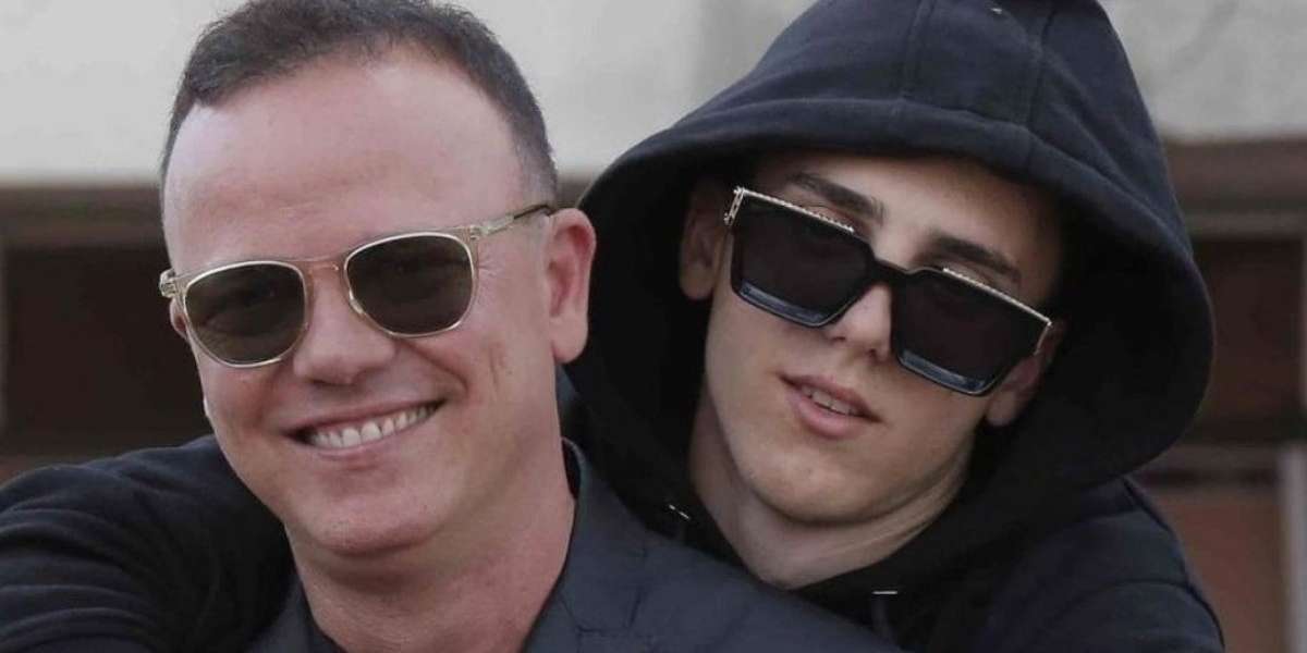 Gigi D’Alessio, il figlio LDA sui social diretto sulla nascita del fratellino: “Io ho …”