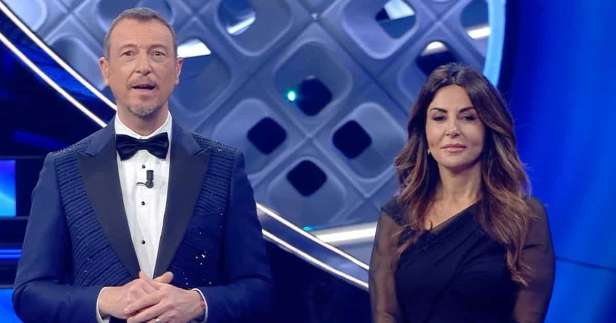 Sanremo 2022, Sabrina Ferilli e Amadeus ai ferri corti e poi lui rivela cosa è accaduto